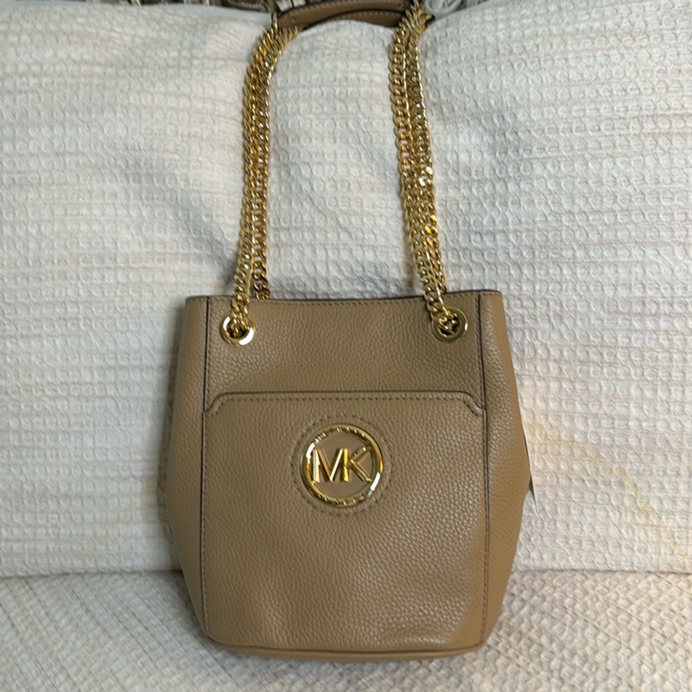 Michael Michael Kors Samira shoulder/crossbody Bag. NWT